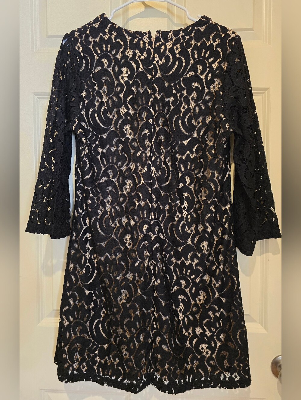 Lace Dress - Picture 3 of 4